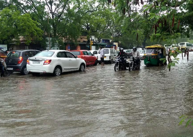 Relentless Rainfall Disrupts Life in Jaipur, Triggering Waterlogging and Traffic Jams